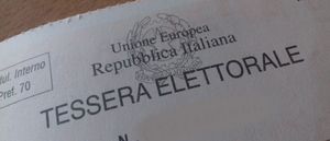 tessera elettorale. primo pianojpg