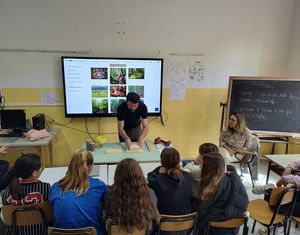 25 Gift School